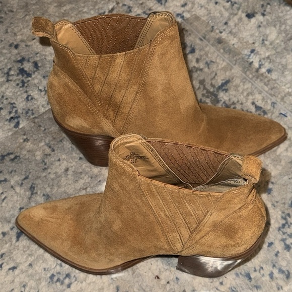 Marc Fisher Gadri suede pointed toe slip on booties Sz 7 M - Picture 10 of 16